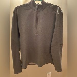 Vineyard Vines Jim Nantz pullover like new